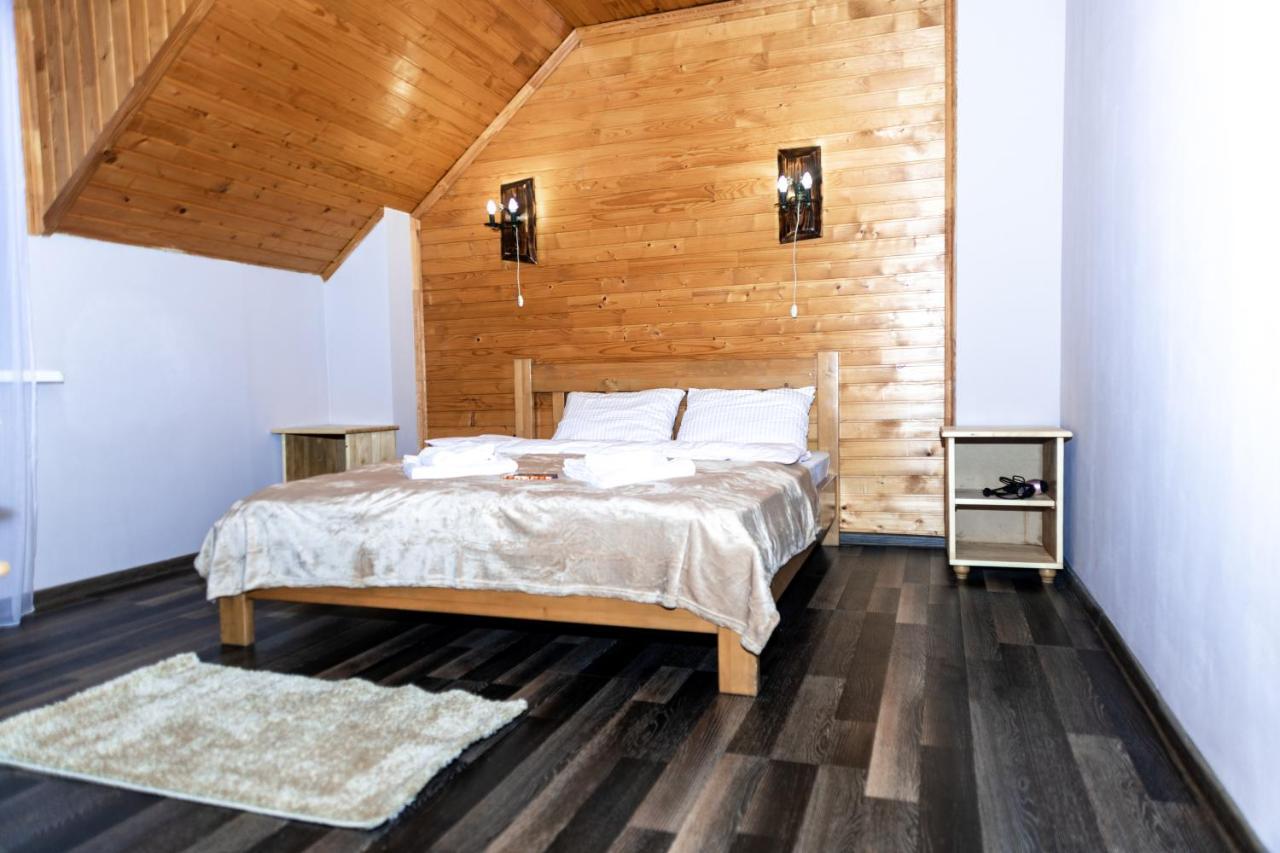 Hotel Wood House à Pilipets Extérieur photo