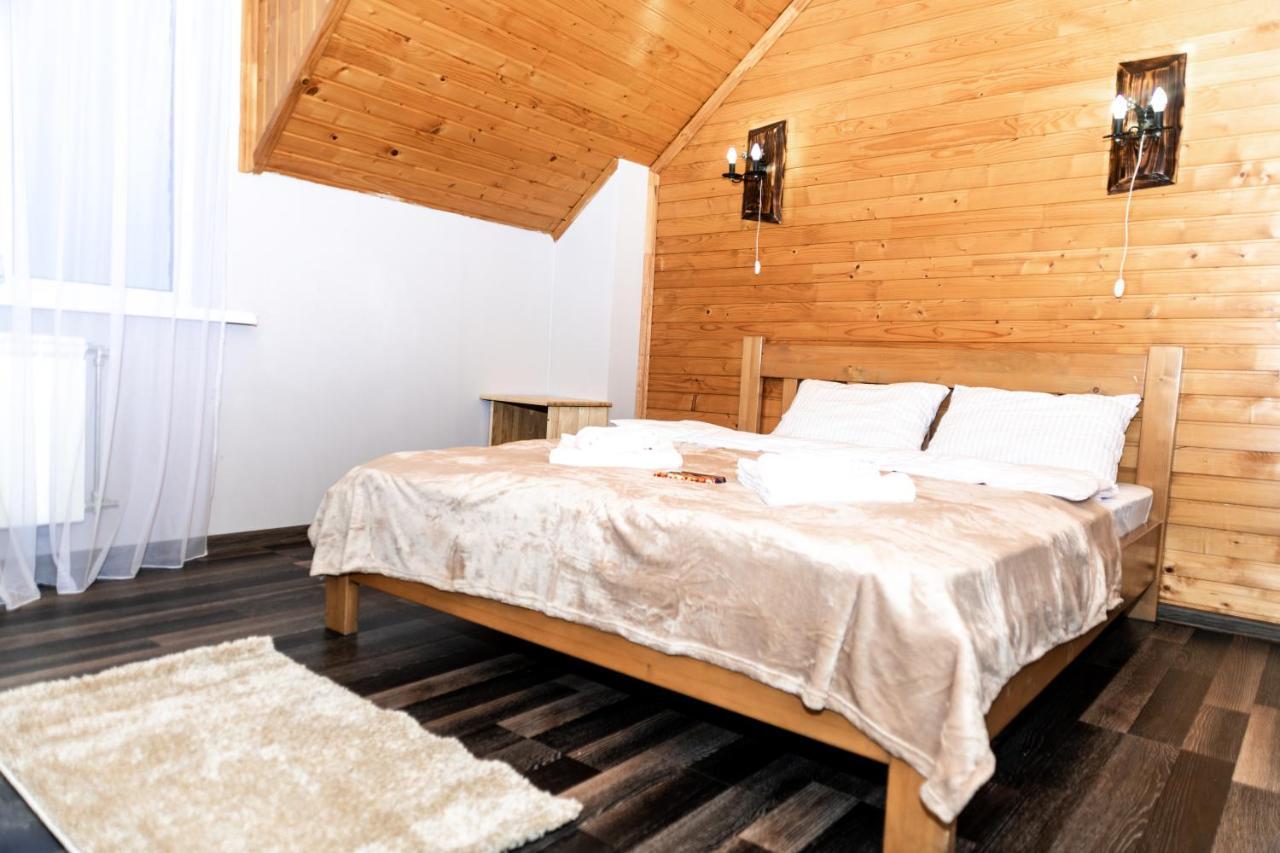Hotel Wood House à Pilipets Extérieur photo