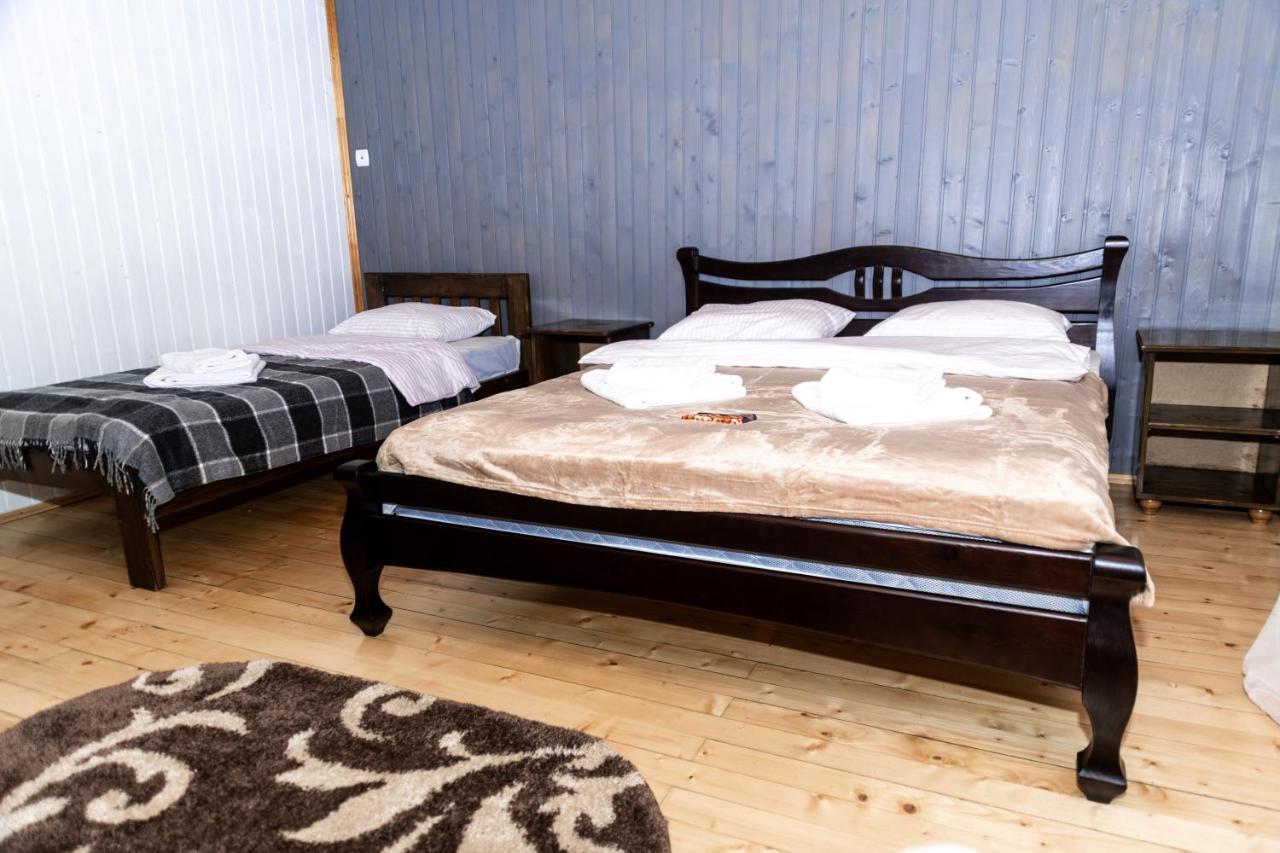 Hotel Wood House à Pilipets Extérieur photo